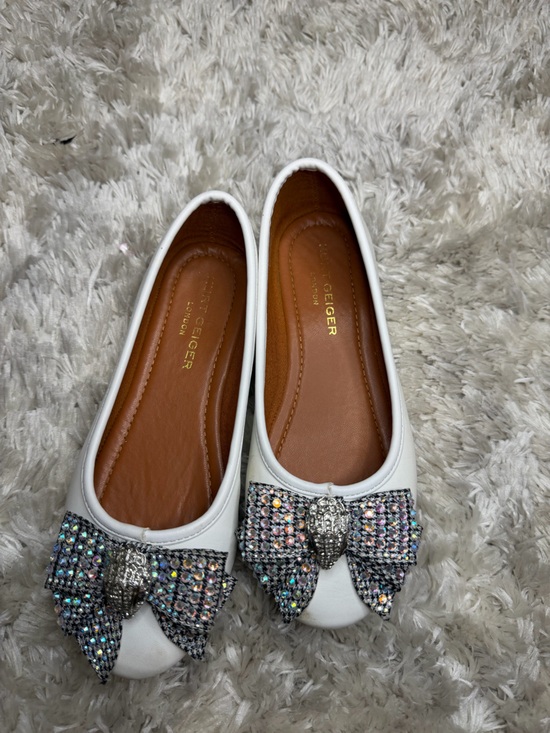 Kurt Geiger Other - Kurt Geiger White Leather Ballet Flats with Crystal bow little girl